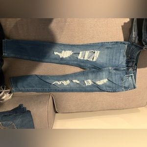 Hollister jean